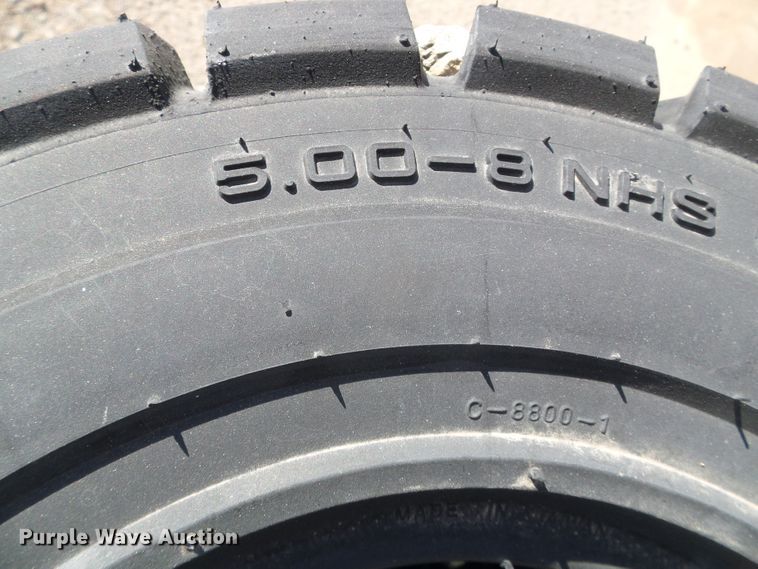 image for item EQ9192 Approximately 55 tires