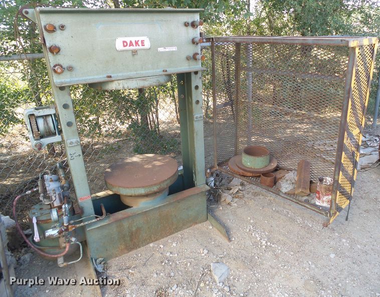 image for item EQ9193 Dake 33-208 tire changer