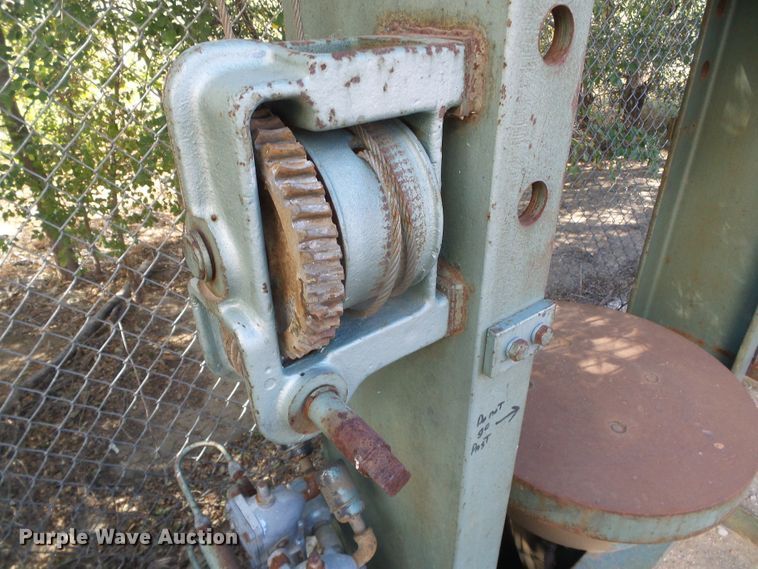 image for item EQ9193 Dake 33-208 tire changer