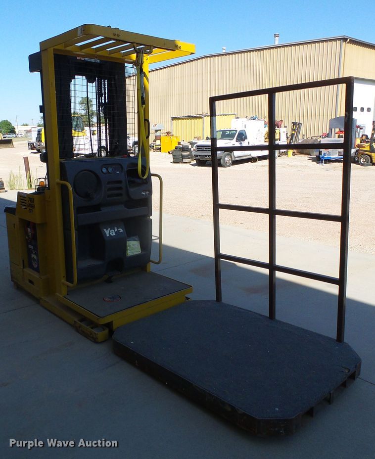 image for item EQ9194 Yale OSO30ECN24TE089 forklift