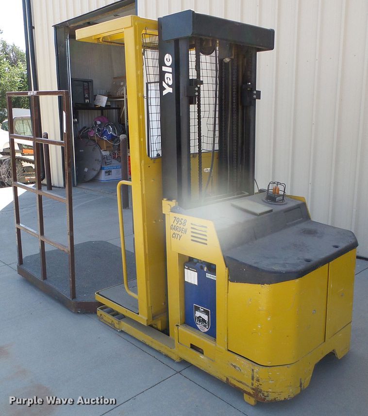 image for item EQ9194 Yale OSO30ECN24TE089 forklift