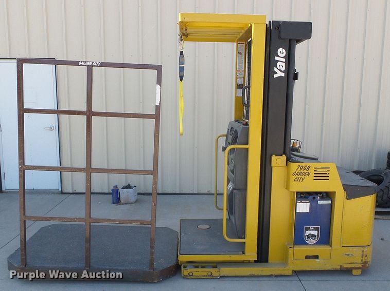 image for item EQ9194 Yale OSO30ECN24TE089 forklift