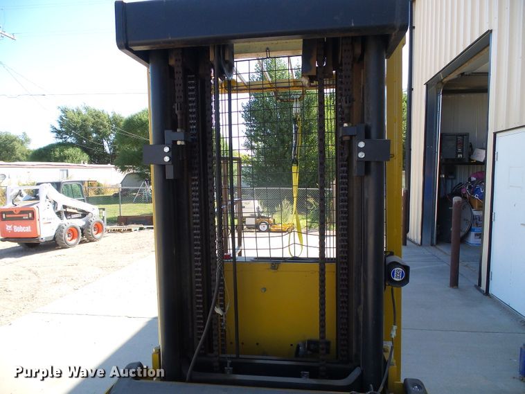 image for item EQ9194 Yale OSO30ECN24TE089 forklift