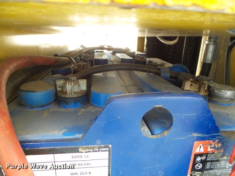 image for item EQ9194 Yale OSO30ECN24TE089 forklift