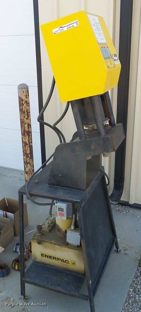 image for item EQ9195 Parker 83C-S40 hydraulic hose press