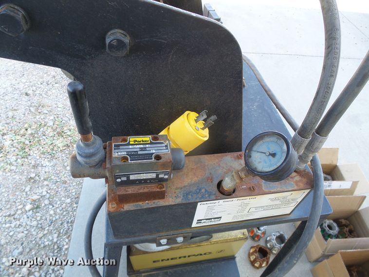 image for item EQ9195 Parker 83C-S40 hydraulic hose press