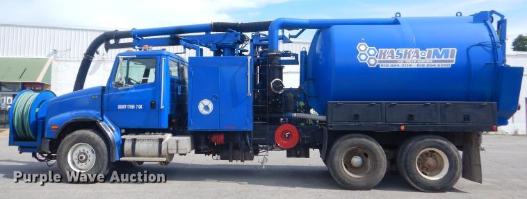 image for item FC9929 1999 Freightliner FL112 vacuum truck