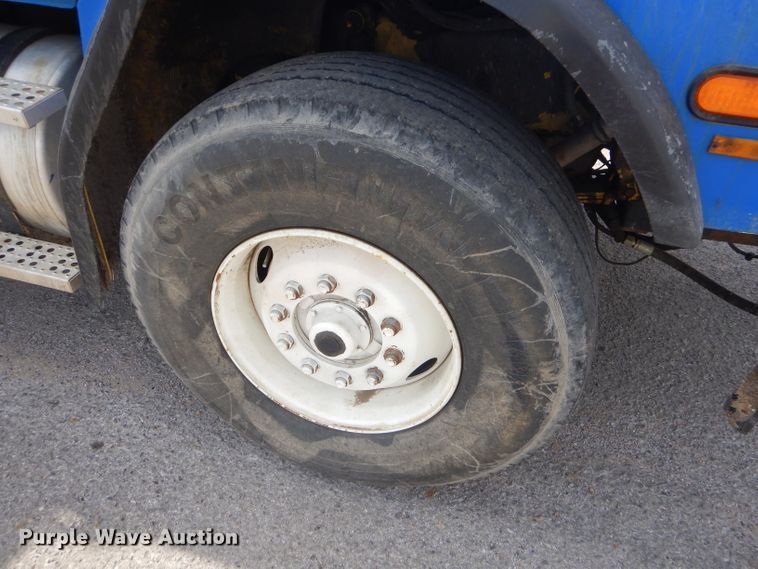 image for item FC9929 1999 Freightliner FL112 vacuum truck