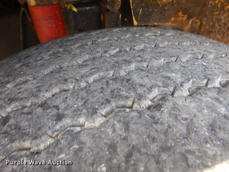 image for item FC9929 1999 Freightliner FL112 vacuum truck