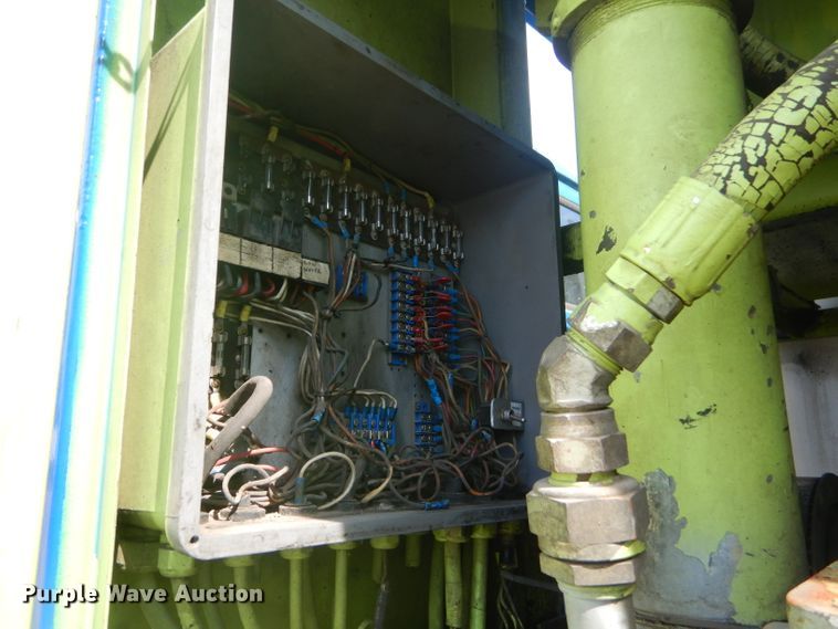 image for item FC9929 1999 Freightliner FL112 vacuum truck