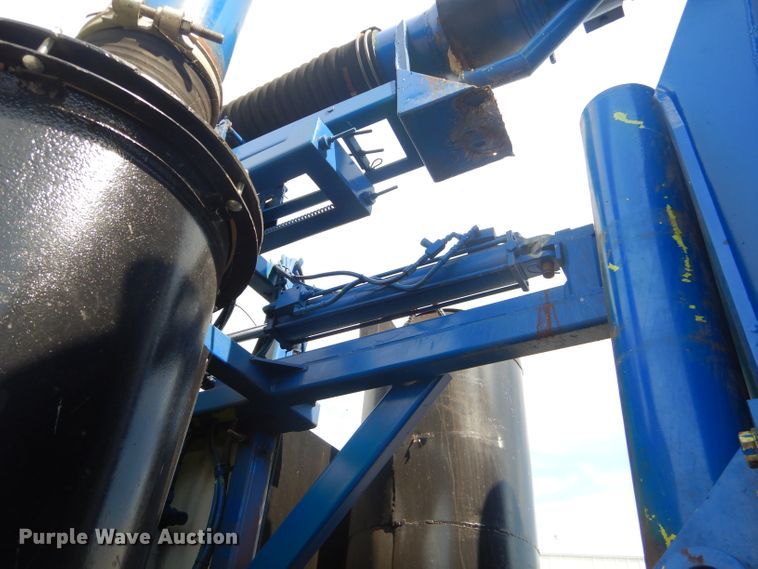 image for item FC9929 1999 Freightliner FL112 vacuum truck