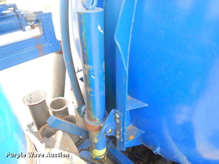 image for item FC9929 1999 Freightliner FL112 vacuum truck