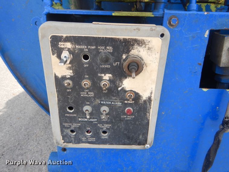 image for item FC9929 1999 Freightliner FL112 vacuum truck