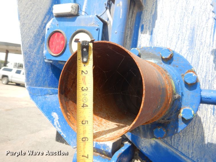 image for item FC9929 1999 Freightliner FL112 vacuum truck