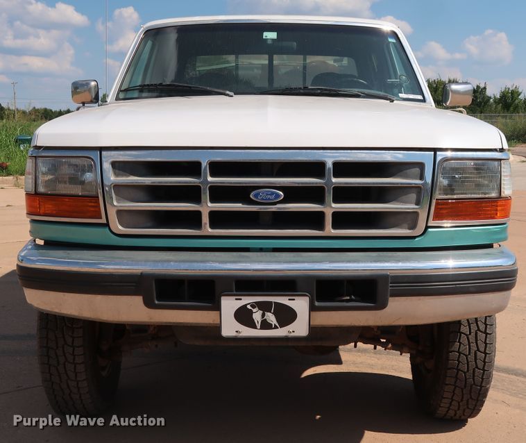 image for item FE9749 1997 Ford F250 HD Crew Cab pickup truck
