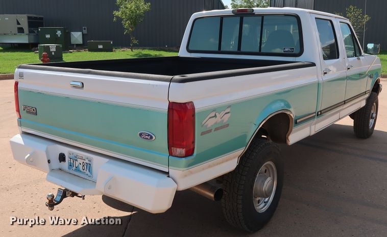 image for item FE9749 1997 Ford F250 HD Crew Cab pickup truck