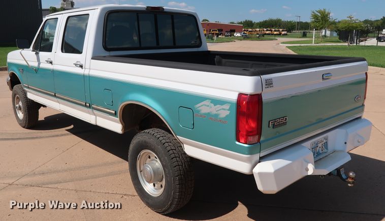 image for item FE9749 1997 Ford F250 HD Crew Cab pickup truck