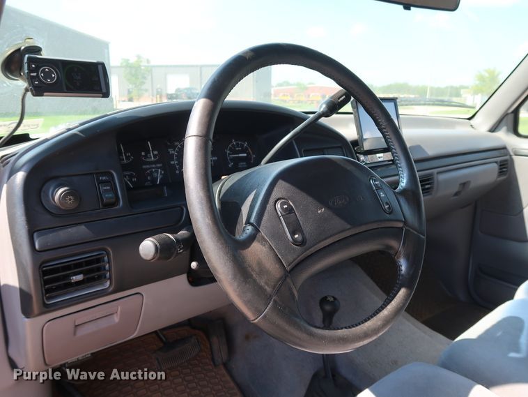 image for item FE9749 1997 Ford F250 HD Crew Cab pickup truck