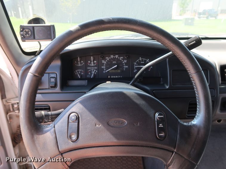 image for item FE9749 1997 Ford F250 HD Crew Cab pickup truck