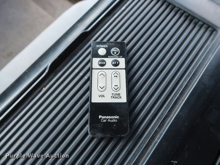 image for item FE9749 1997 Ford F250 HD Crew Cab pickup truck