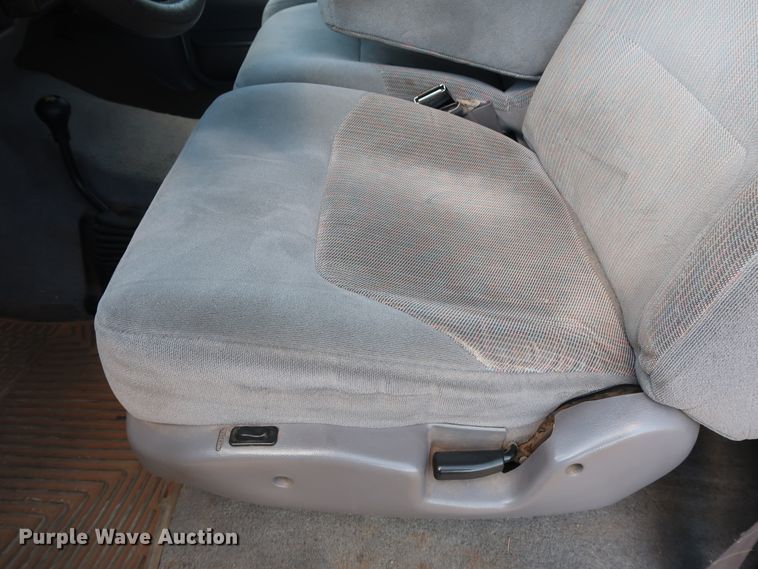 image for item FE9749 1997 Ford F250 HD Crew Cab pickup truck