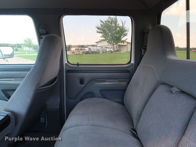 image for item FE9749 1997 Ford F250 HD Crew Cab pickup truck