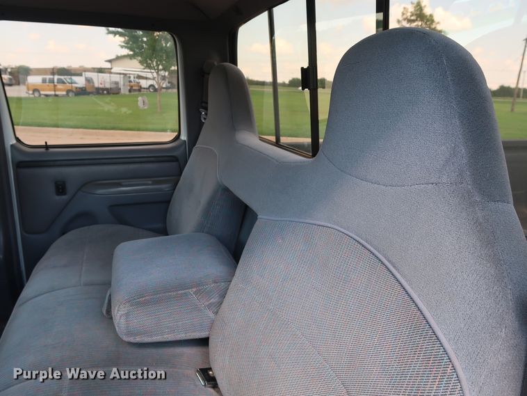 image for item FE9749 1997 Ford F250 HD Crew Cab pickup truck