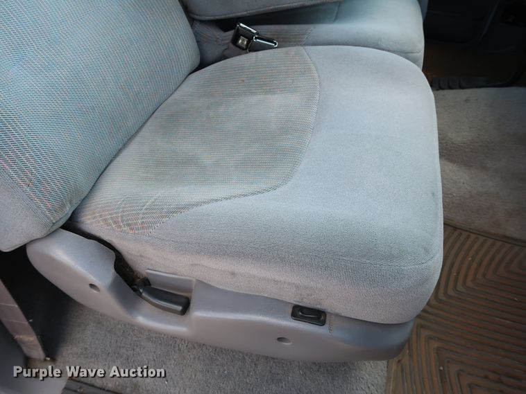 image for item FE9749 1997 Ford F250 HD Crew Cab pickup truck