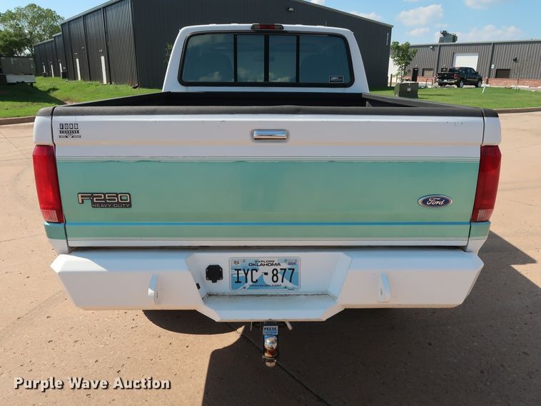 image for item FE9749 1997 Ford F250 HD Crew Cab pickup truck