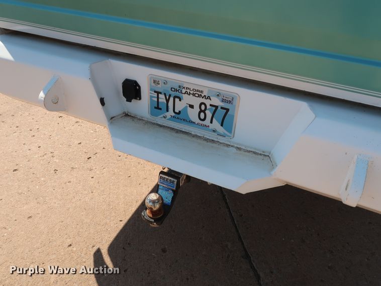 image for item FE9749 1997 Ford F250 HD Crew Cab pickup truck