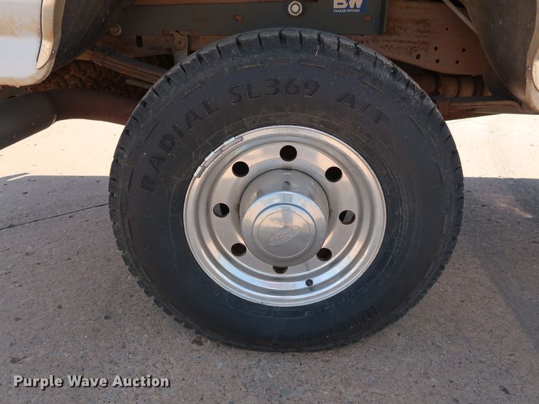 image for item FE9749 1997 Ford F250 HD Crew Cab pickup truck