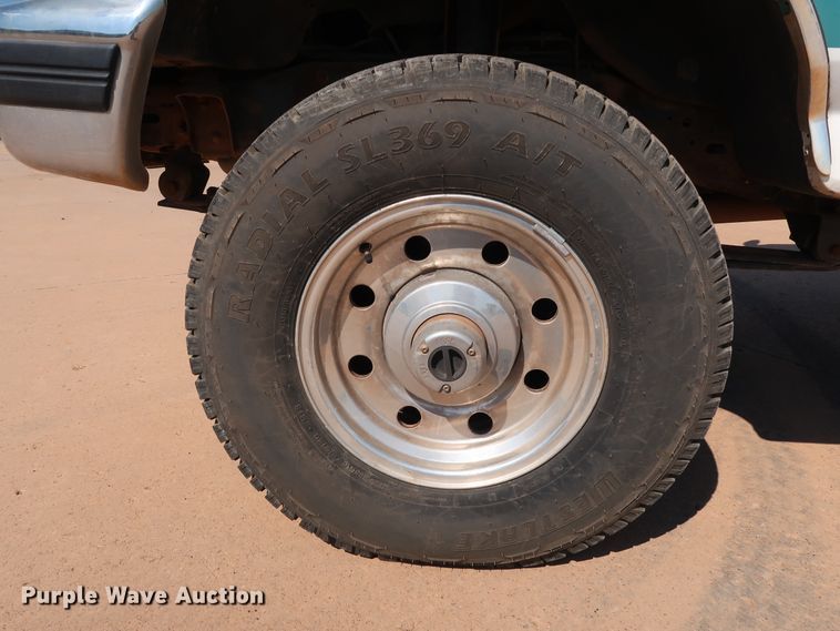 image for item FE9749 1997 Ford F250 HD Crew Cab pickup truck