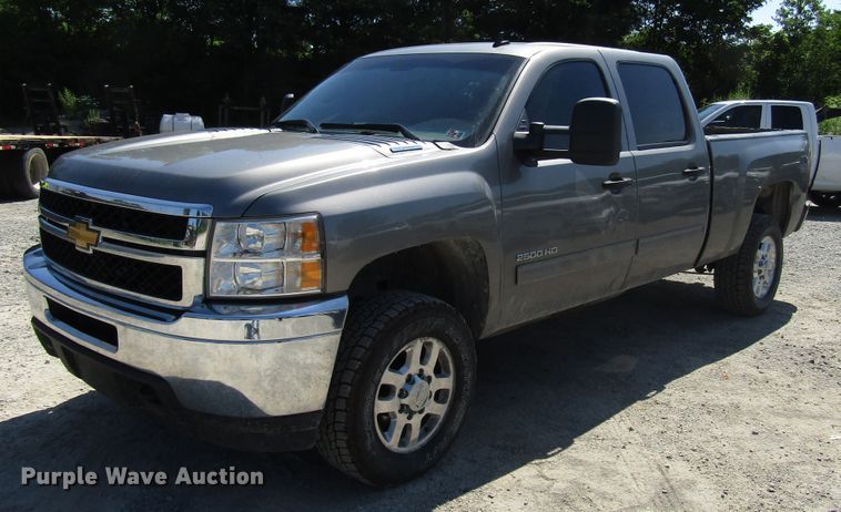 image for item FJ9700 2012 Chevrolet Silverado 2500HD Crew Cab pickup truck