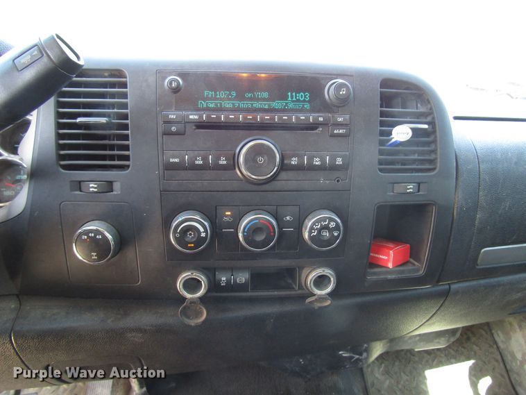 image for item FJ9700 2012 Chevrolet Silverado 2500HD Crew Cab pickup truck