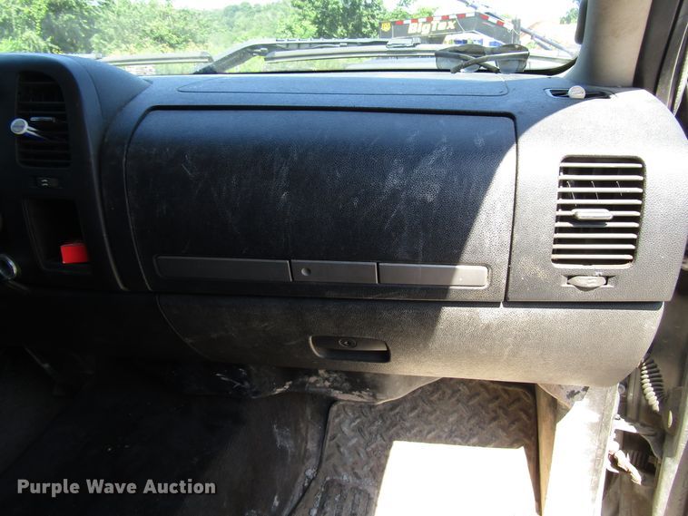 image for item FJ9700 2012 Chevrolet Silverado 2500HD Crew Cab pickup truck