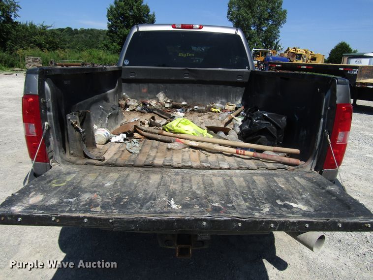 image for item FJ9700 2012 Chevrolet Silverado 2500HD Crew Cab pickup truck