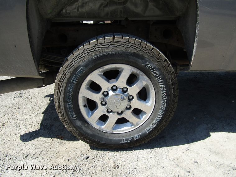 image for item FJ9700 2012 Chevrolet Silverado 2500HD Crew Cab pickup truck