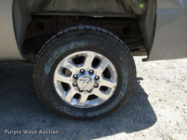 image for item FJ9700 2012 Chevrolet Silverado 2500HD Crew Cab pickup truck