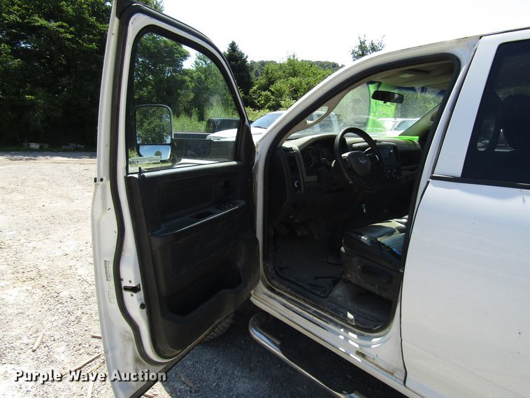 image for item FJ9706 2011 Dodge Ram 5500 Crew Cab flatbed truck