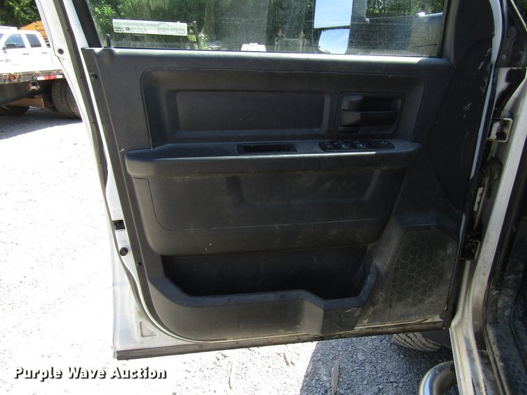 image for item FJ9706 2011 Dodge Ram 5500 Crew Cab flatbed truck