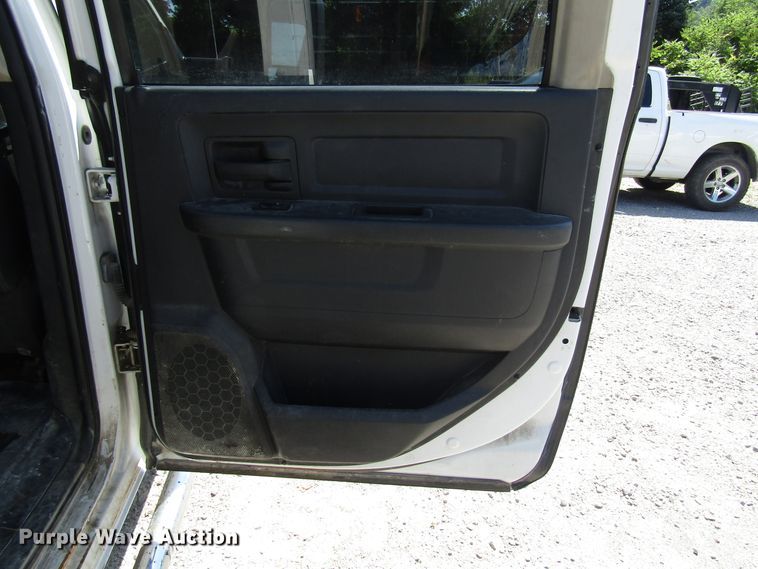 image for item FJ9706 2011 Dodge Ram 5500 Crew Cab flatbed truck