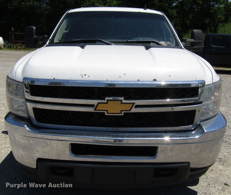image for item FJ9710 2012 Chevrolet Silverado 2500HD Crew Cab pickup truck
