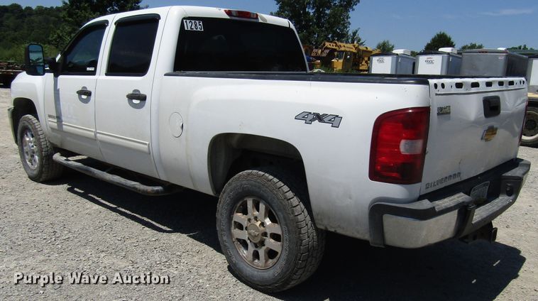 image for item FJ9710 2012 Chevrolet Silverado 2500HD Crew Cab pickup truck