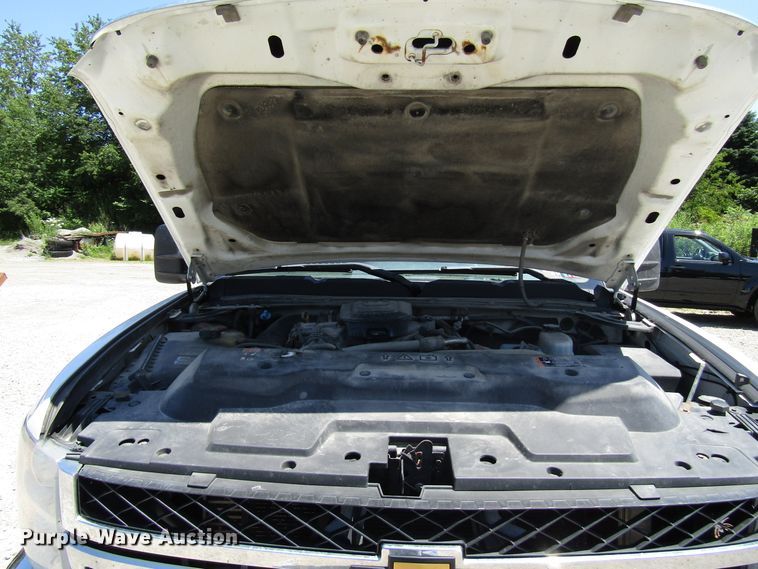 image for item FJ9710 2012 Chevrolet Silverado 2500HD Crew Cab pickup truck