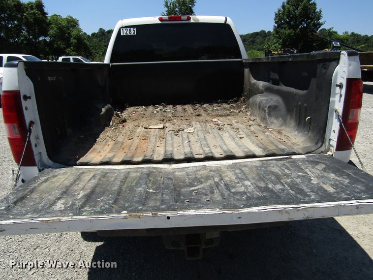 image for item FJ9710 2012 Chevrolet Silverado 2500HD Crew Cab pickup truck