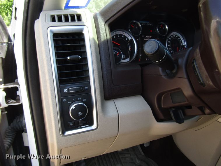 image for item FJ9712 2014 Dodge Ram 2500 Crew Cab pickup truck