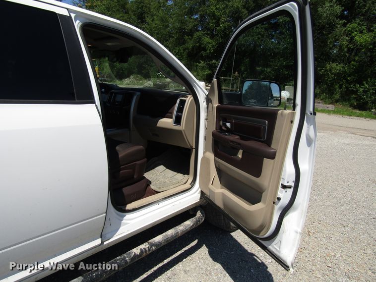 image for item FJ9712 2014 Dodge Ram 2500 Crew Cab pickup truck