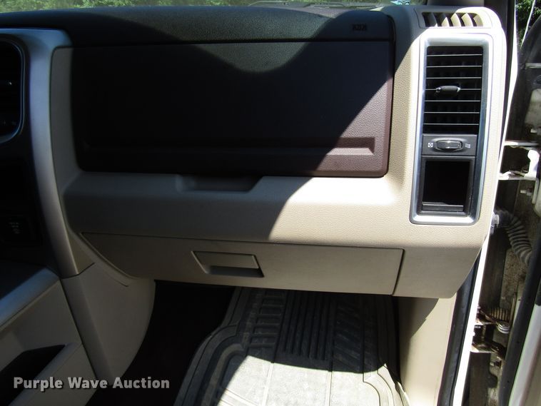 image for item FJ9712 2014 Dodge Ram 2500 Crew Cab pickup truck