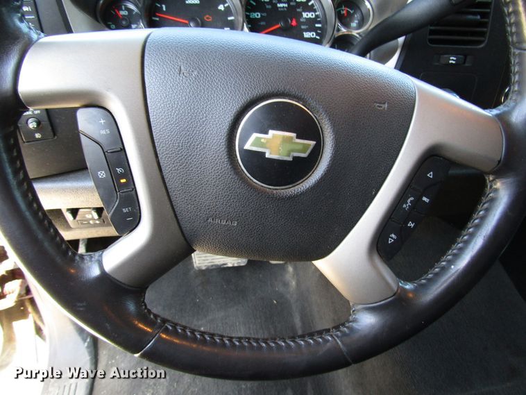 image for item FJ9713 2012 Chevrolet Silverado 2500HD Crew Cab pickup truck