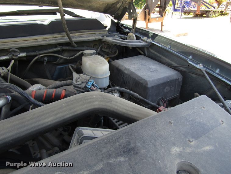 image for item FJ9713 2012 Chevrolet Silverado 2500HD Crew Cab pickup truck